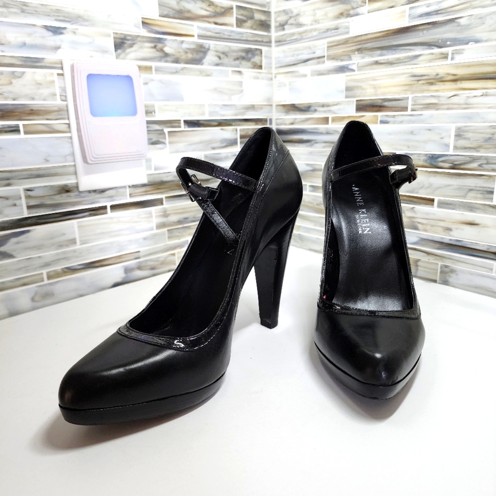 Anne Kline Pumps